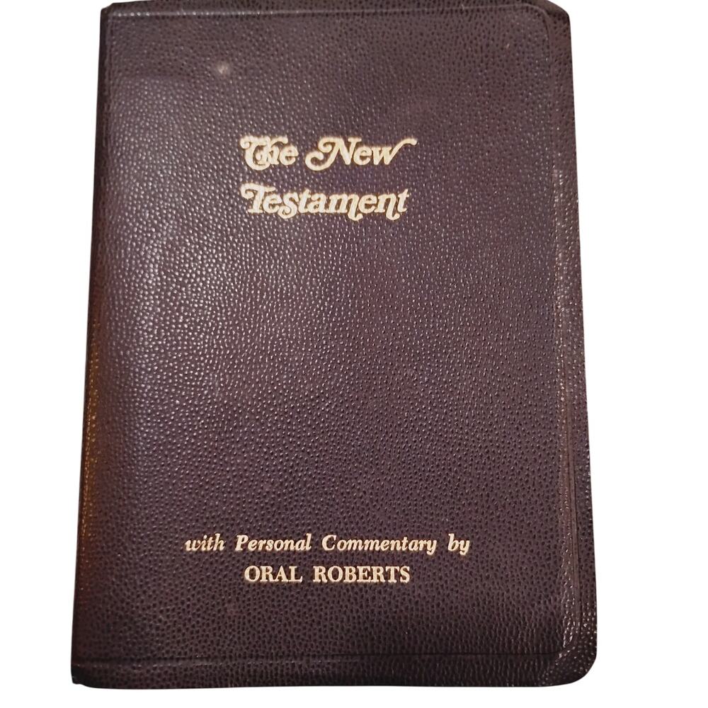 The New Testament with Personal Commentary by Oral Roberts 1969 Compact AKJV